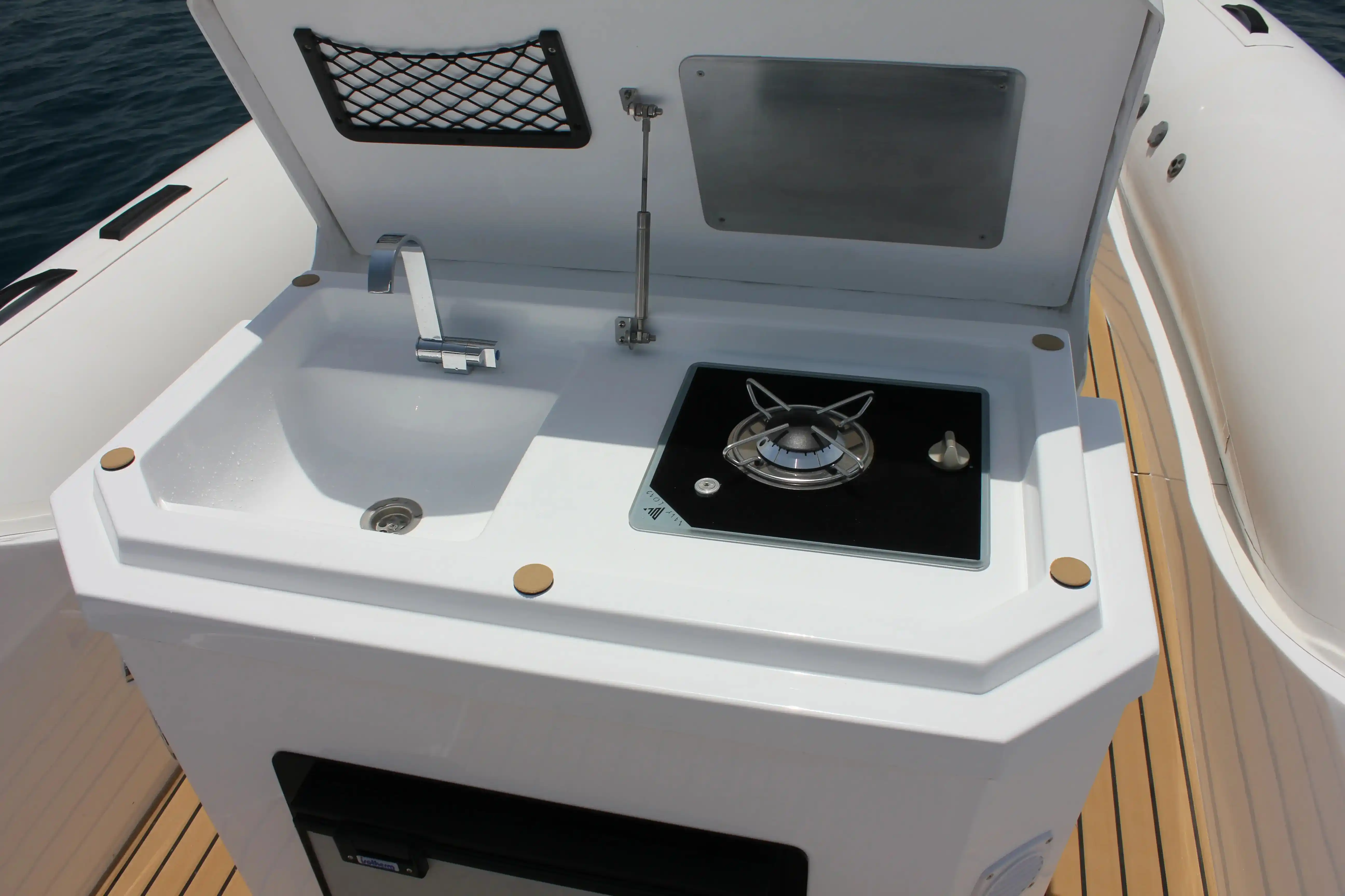 Tiger Marine TopLine 850 Interior