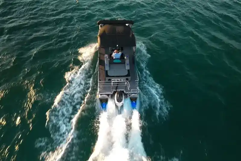 Vision Marine V30 Exterior
