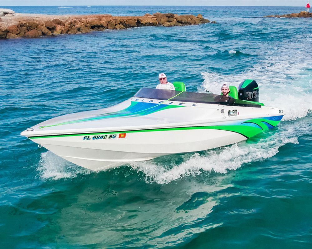 Velocity 230 SC Exterior