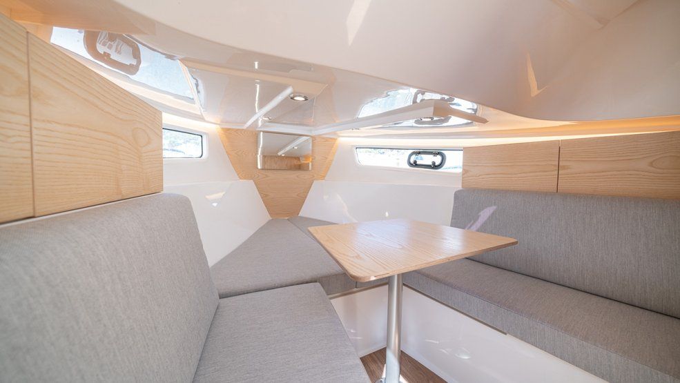 Interior del Girbau 28 Cabin