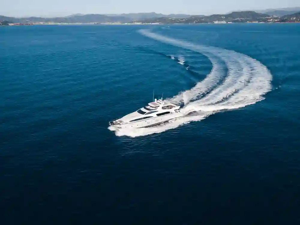 Azimut 116