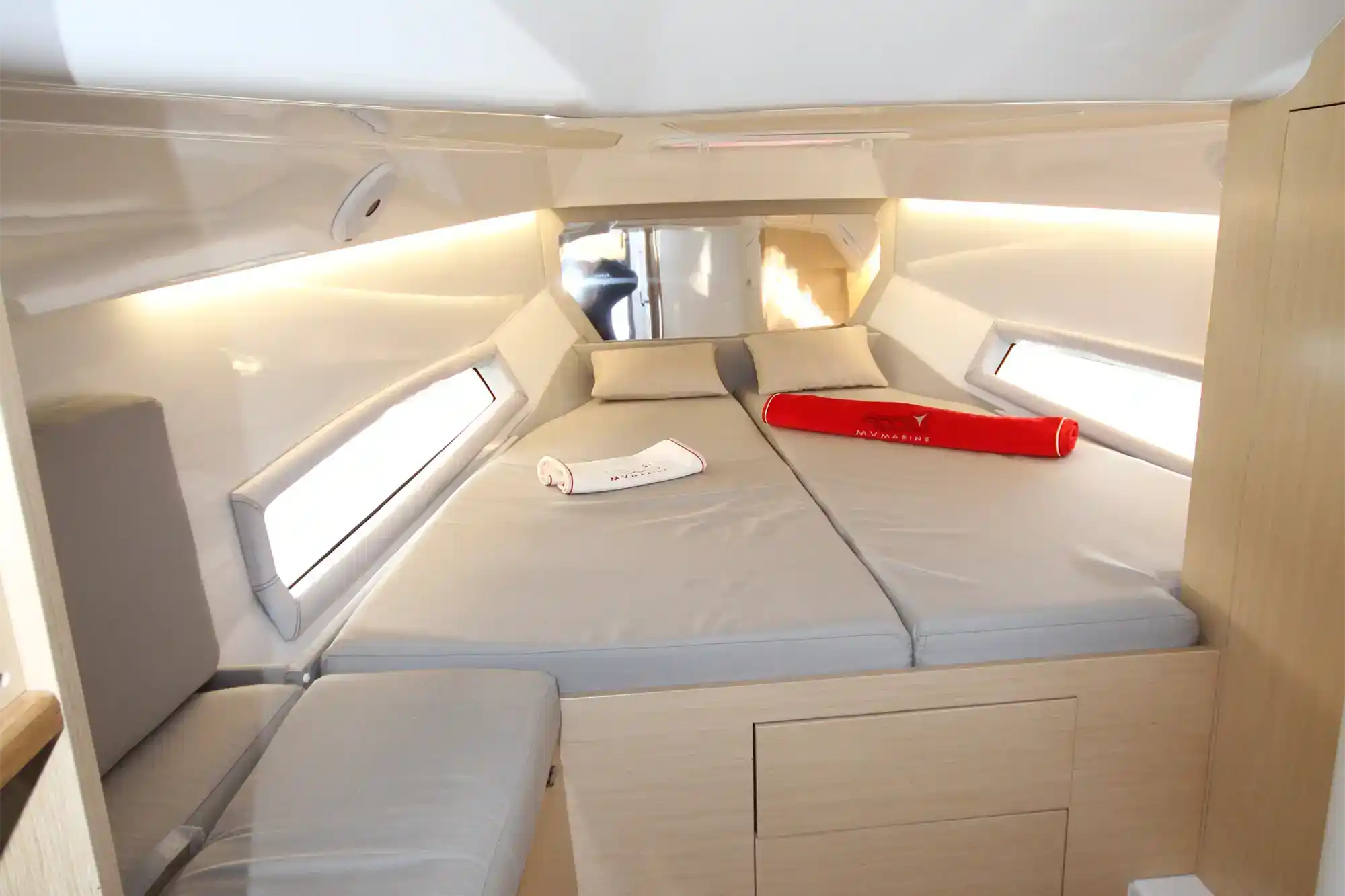 MV Marine Mito 45EFB Interior