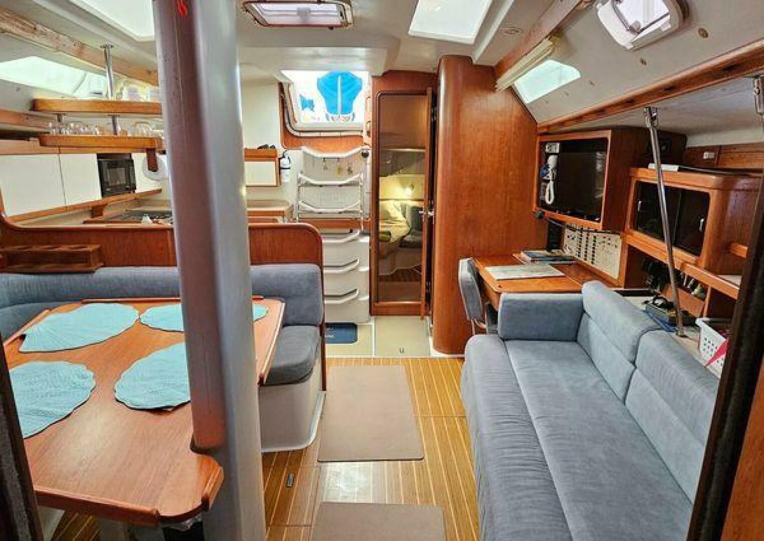 Intérieur du Catalina Yachts 400