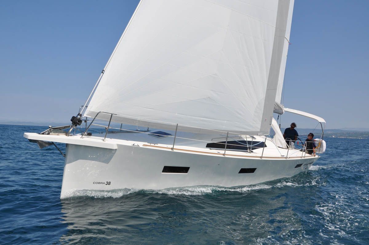 Cobra Yachts Cobra 38