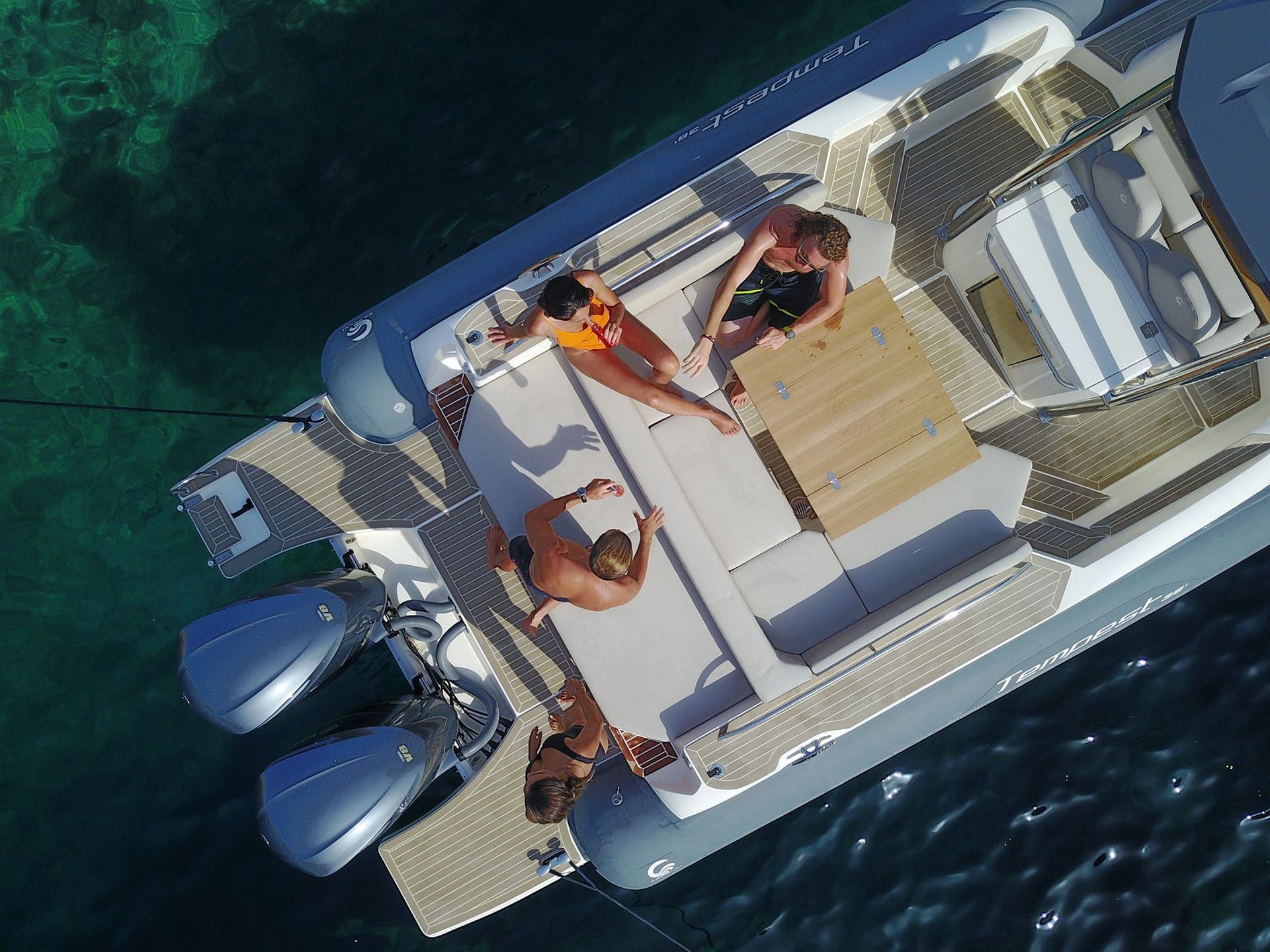 Außenbereich der Cantieri Capelli Tempest 38