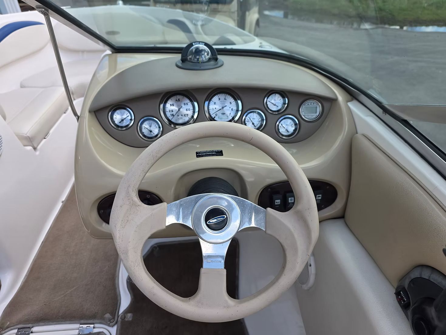 Chaparral 183 SS Interior