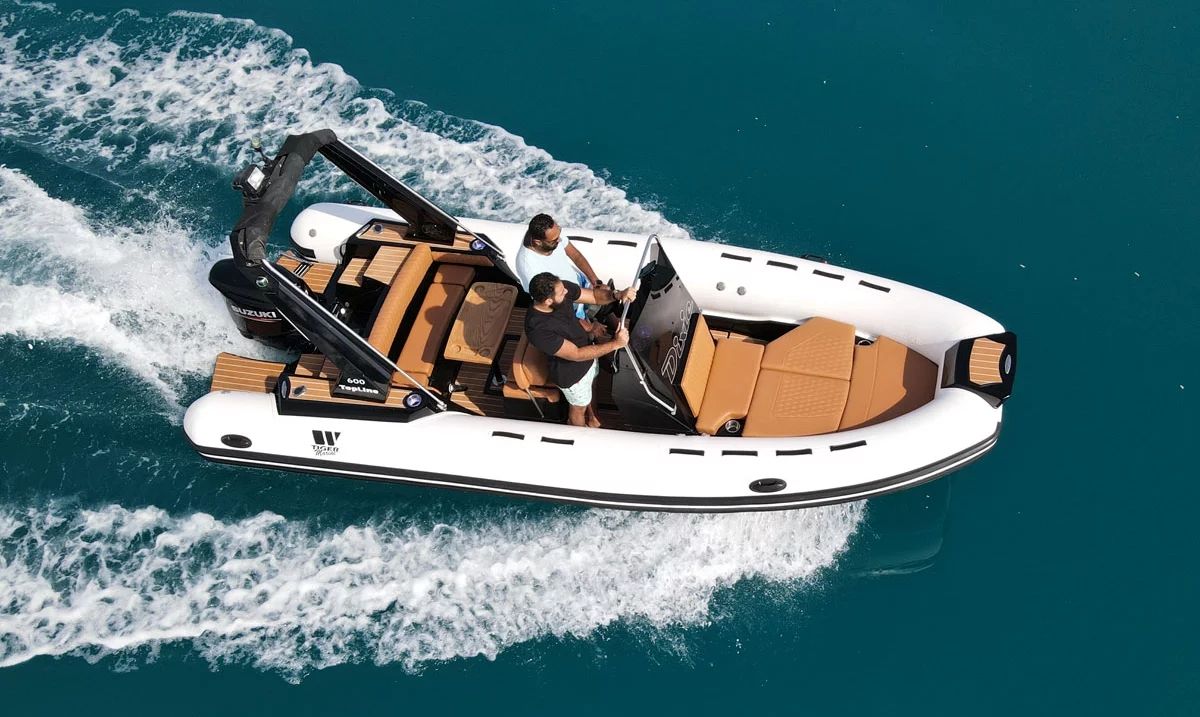 Intérieur du Tiger Marine TopLine 600