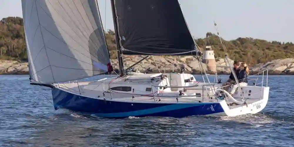 J Boats J/99