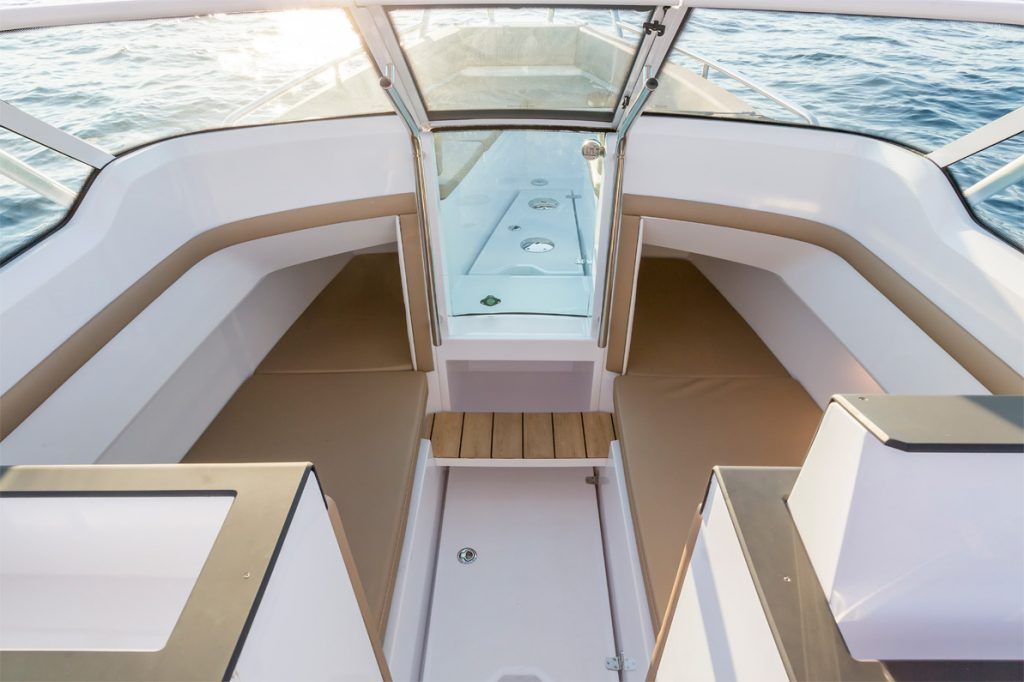 Axopar 24 T-Top Interior
