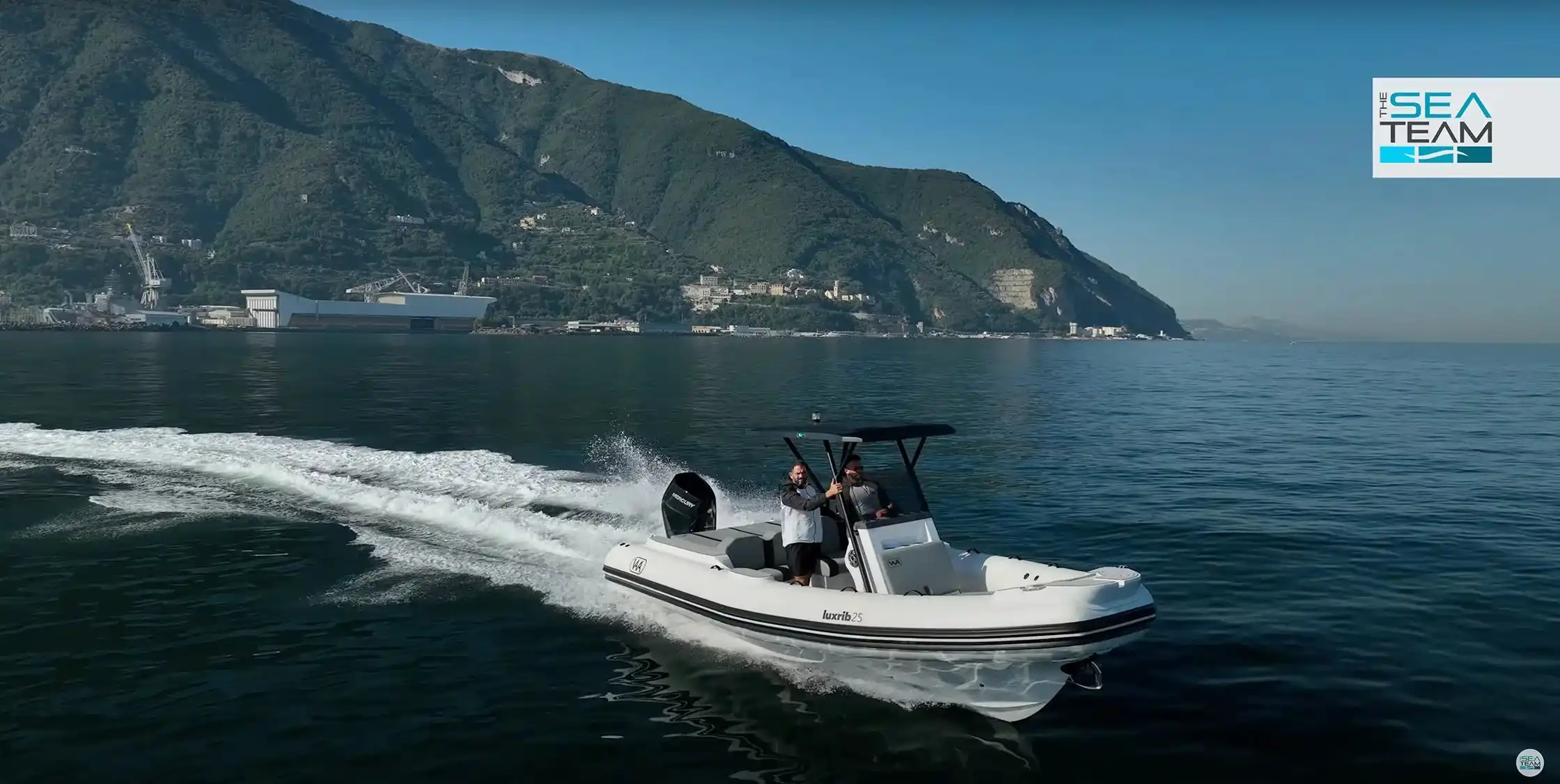 Aqvaboats Luxrib 25 Exterior