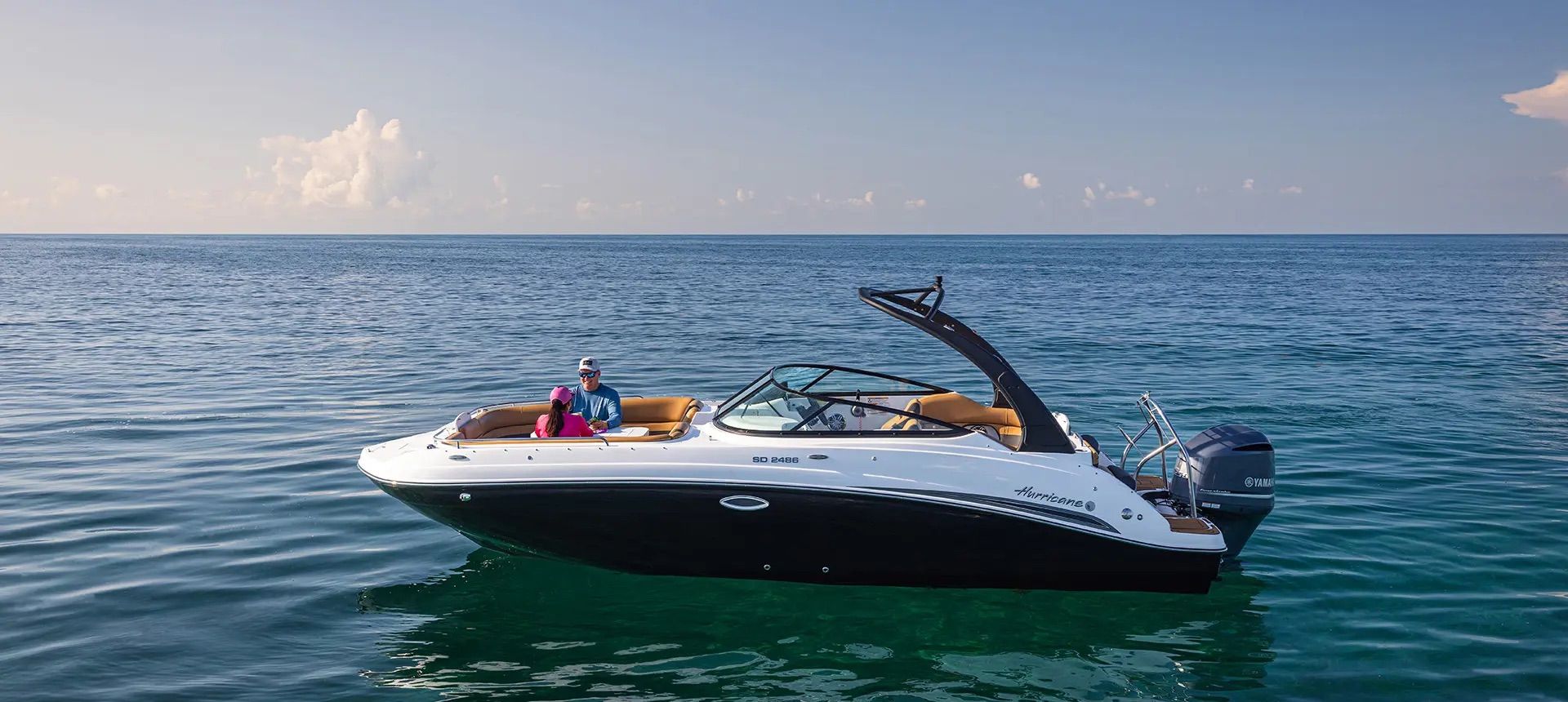 Hurricane SunDeck 2486 OB Exterior