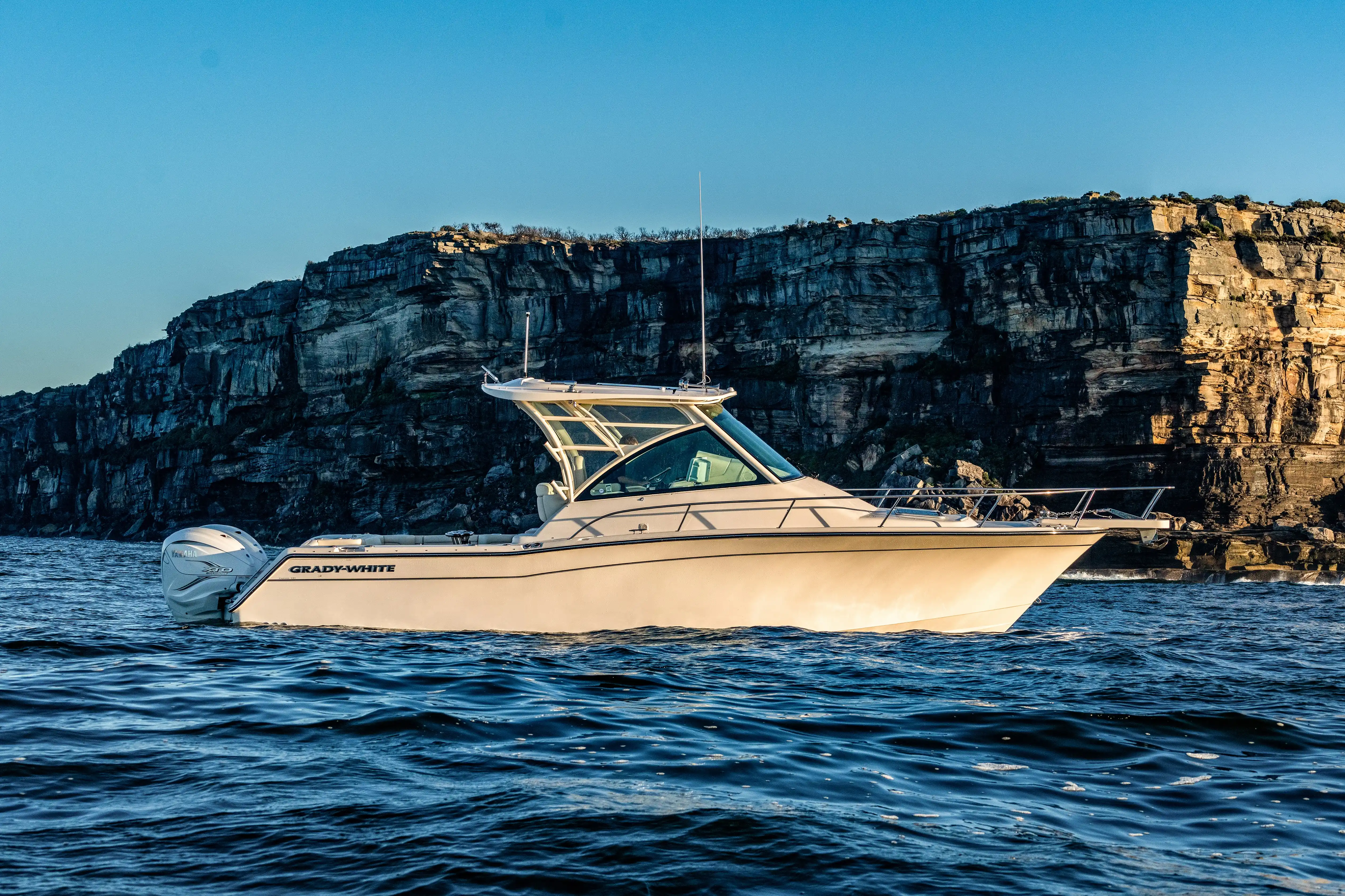 Grady-White Boats Express 330 Exterior