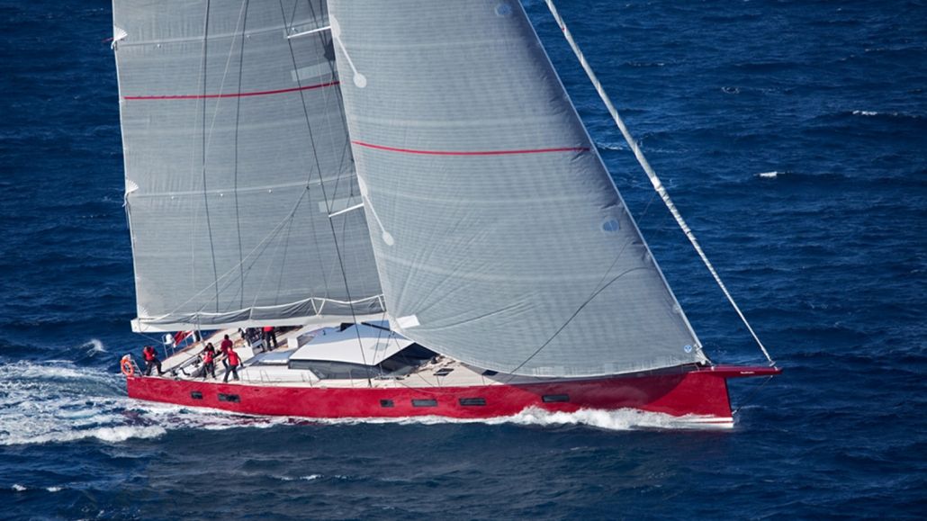 Maxi Dolphin MD100 Nomad IV Exterior