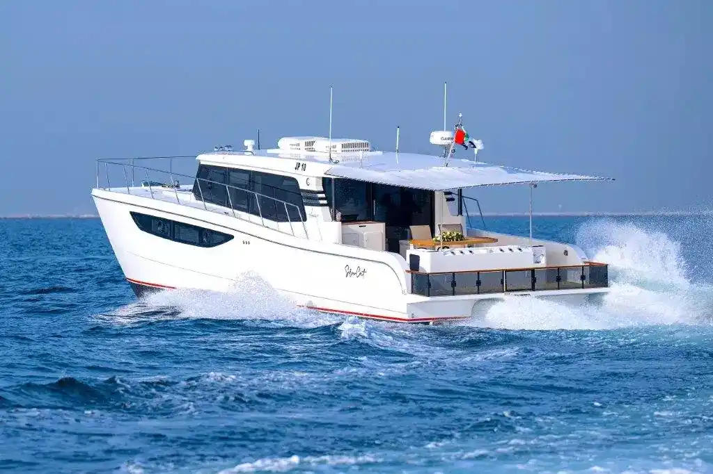 Exterior del SilverCat 46LUX