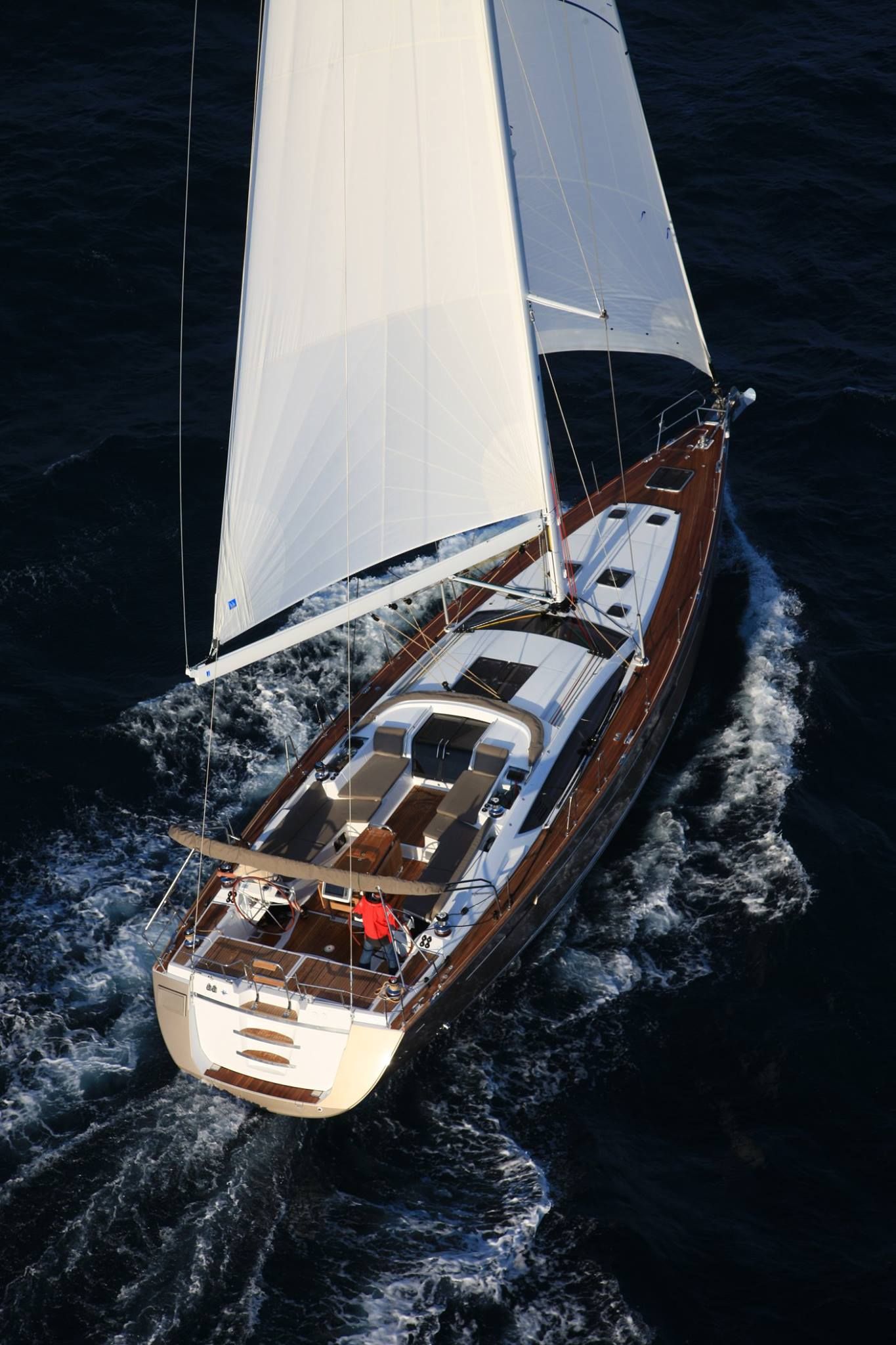 Jeanneau 58 Exterior