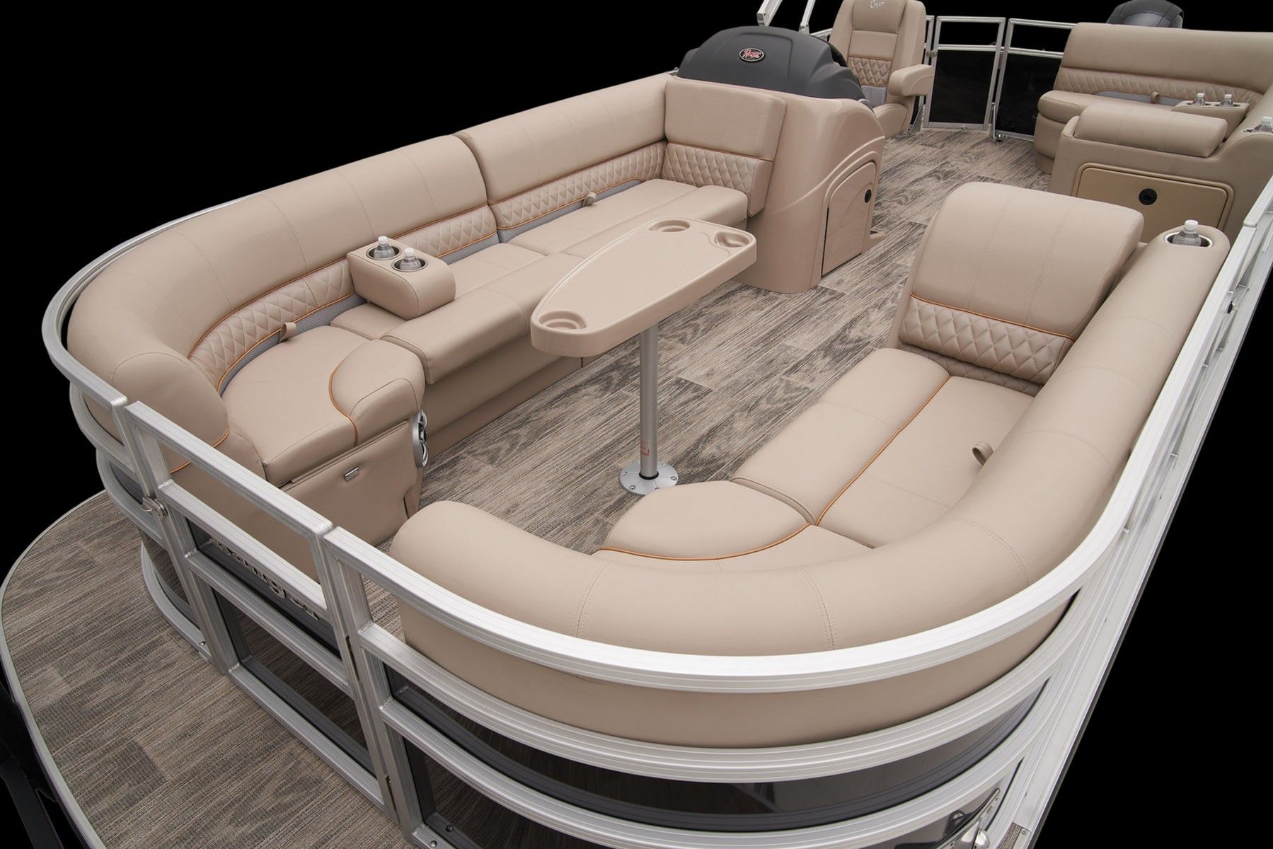 Intérieur du Ranger 220C