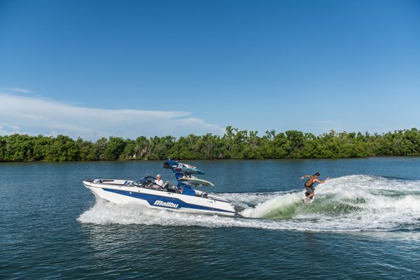 Malibu Boats M240