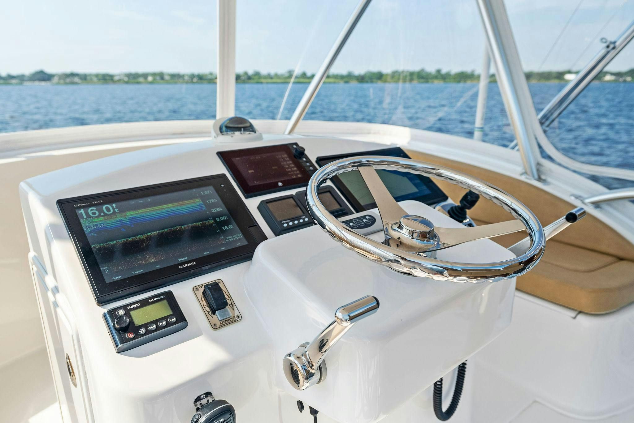 Interior del Viking Yacht 37  BF