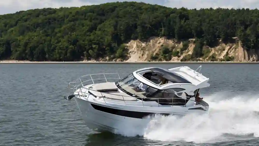 Galeon Yachts 370 HTC
