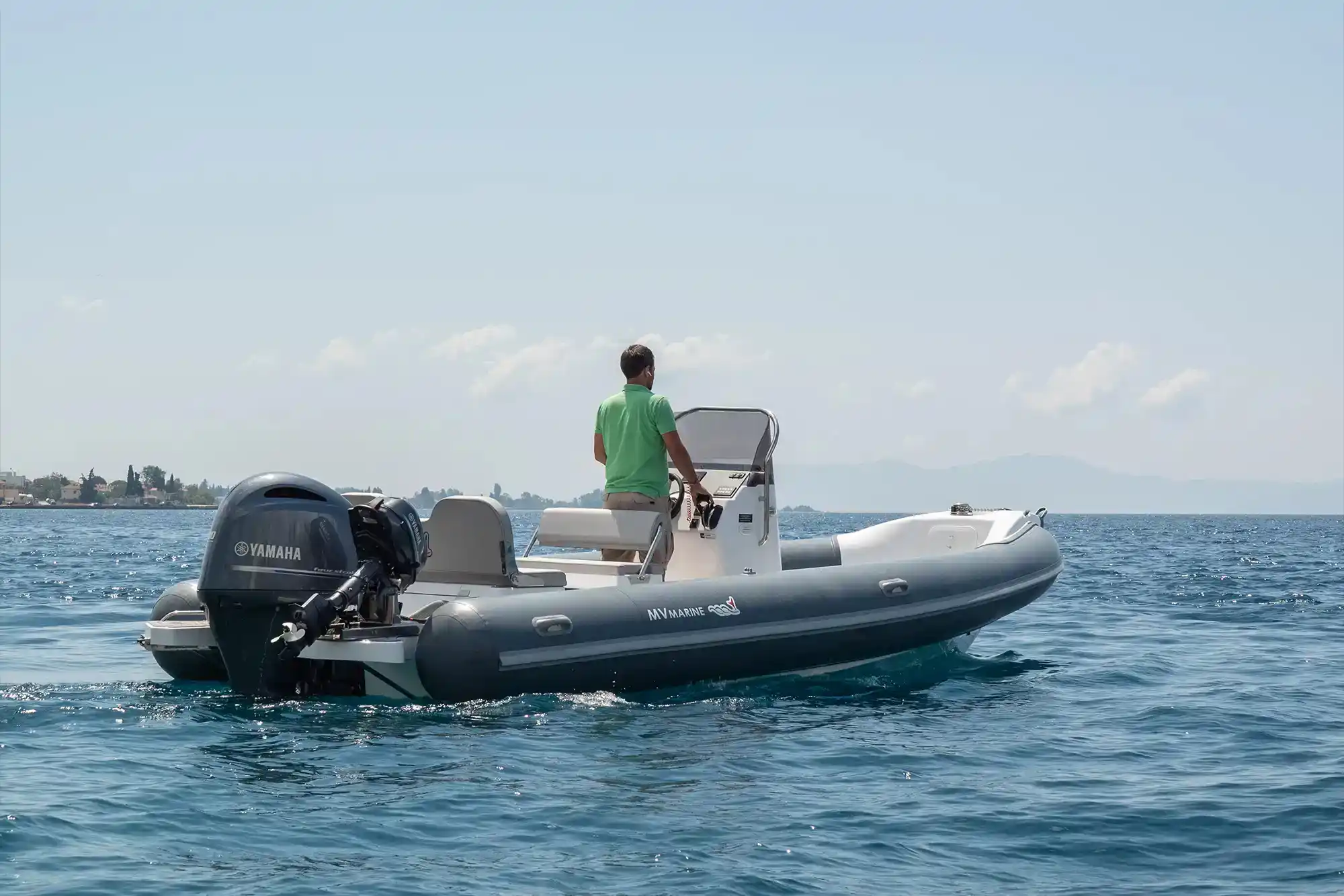 MV Marine MV 700 Interior