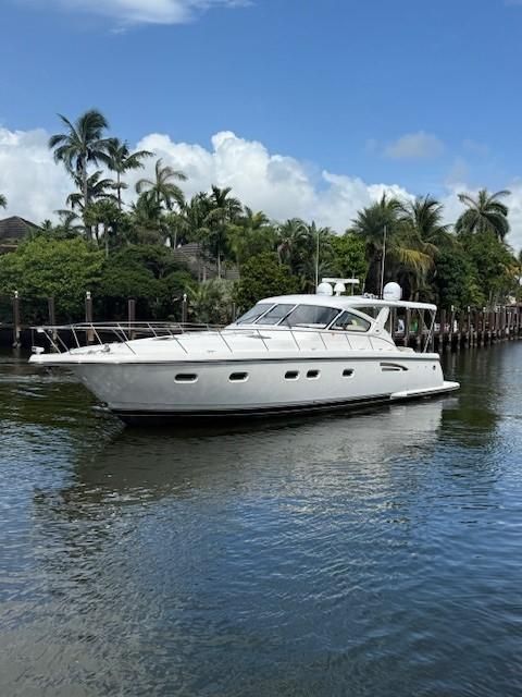 Tiara Yachts 5200 Express