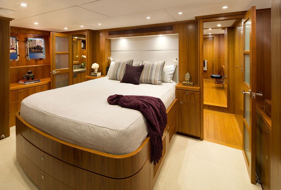 Offshore Yachts 92 Motoryacht Interior