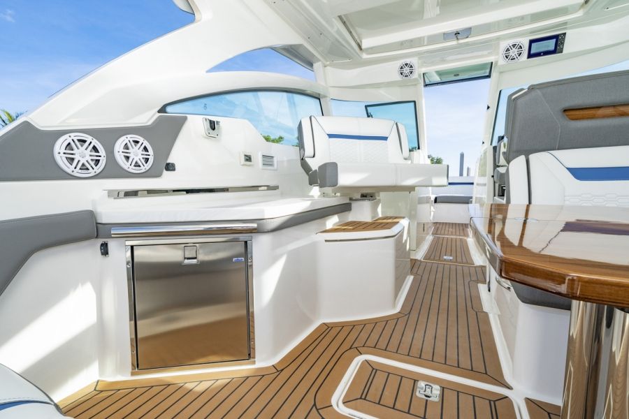 Intérieur du Tiara Yachts 34LX