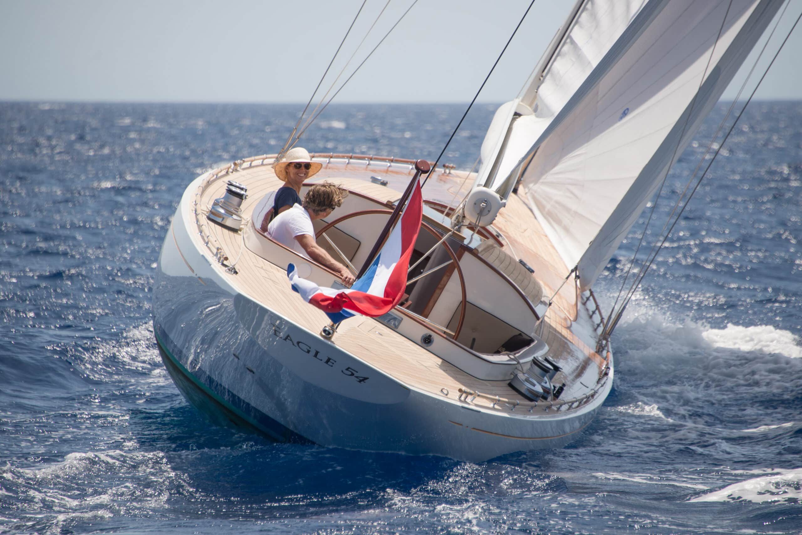 Exterior del Leonardo Eagle 54