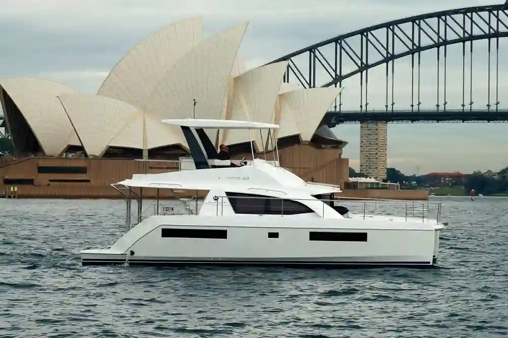 Leopard Catamarans 43 Powercat