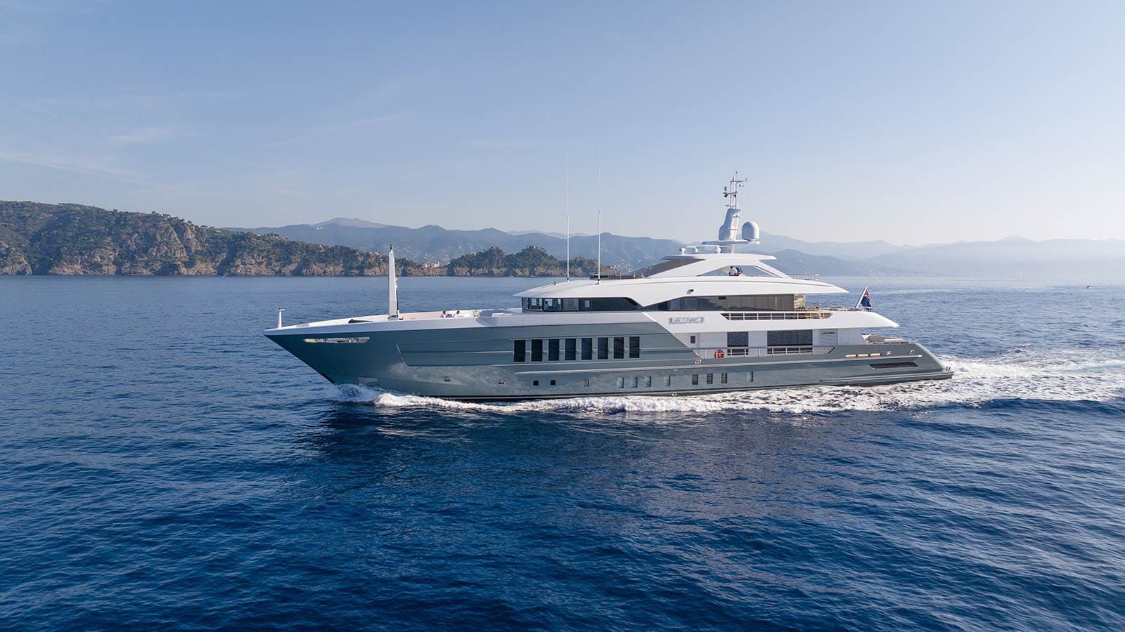 Exterieur van de Heesen Yachts MY Reliance