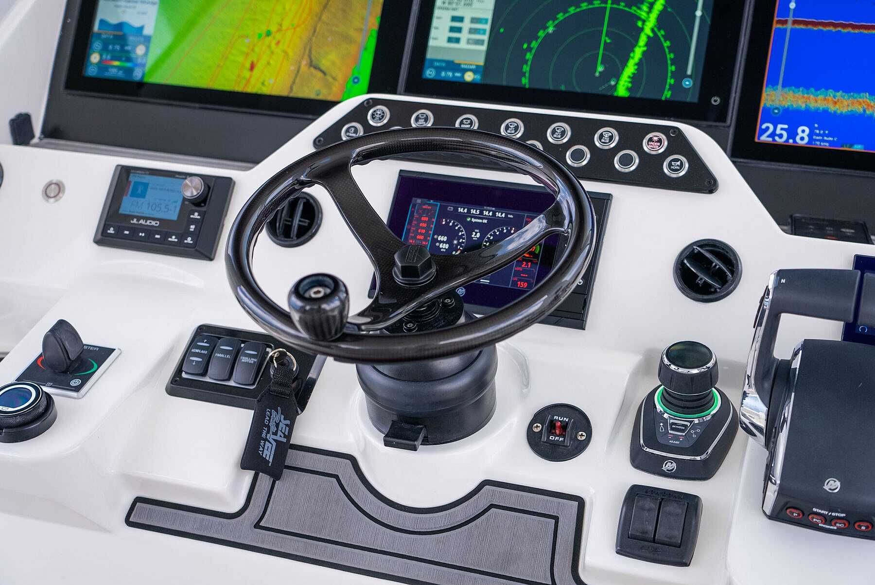 Interni del SeaVee 420z