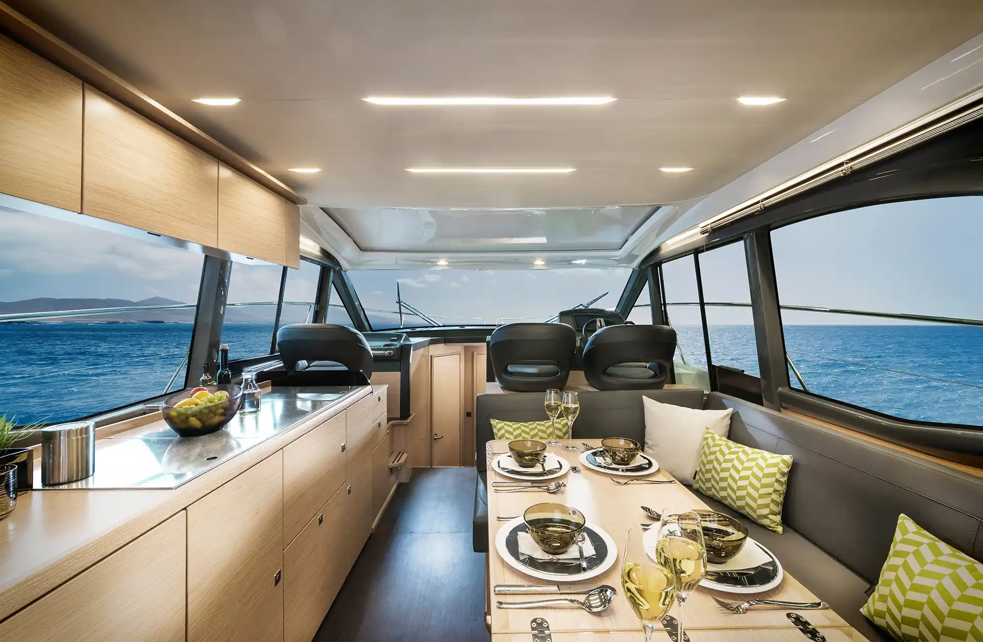 Bavaria Yachts R40 Interior