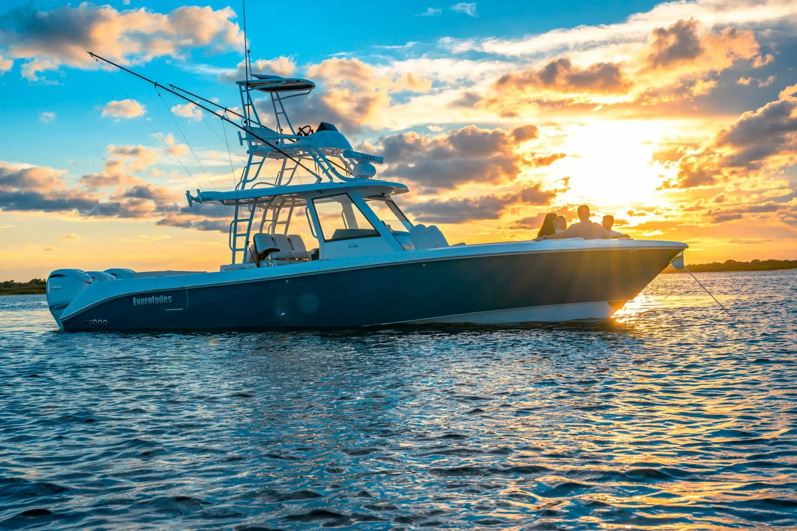 Everglades Boats 375CC Exterior