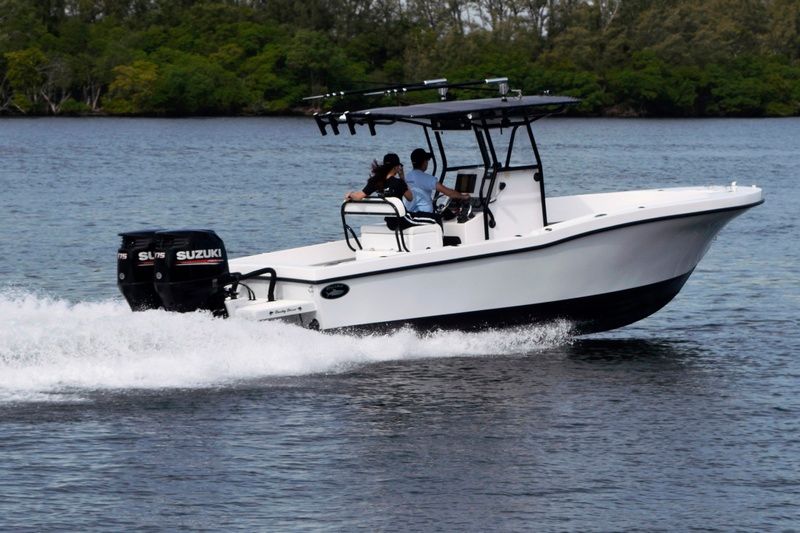 Extérieur du Dusky 252 XFT
