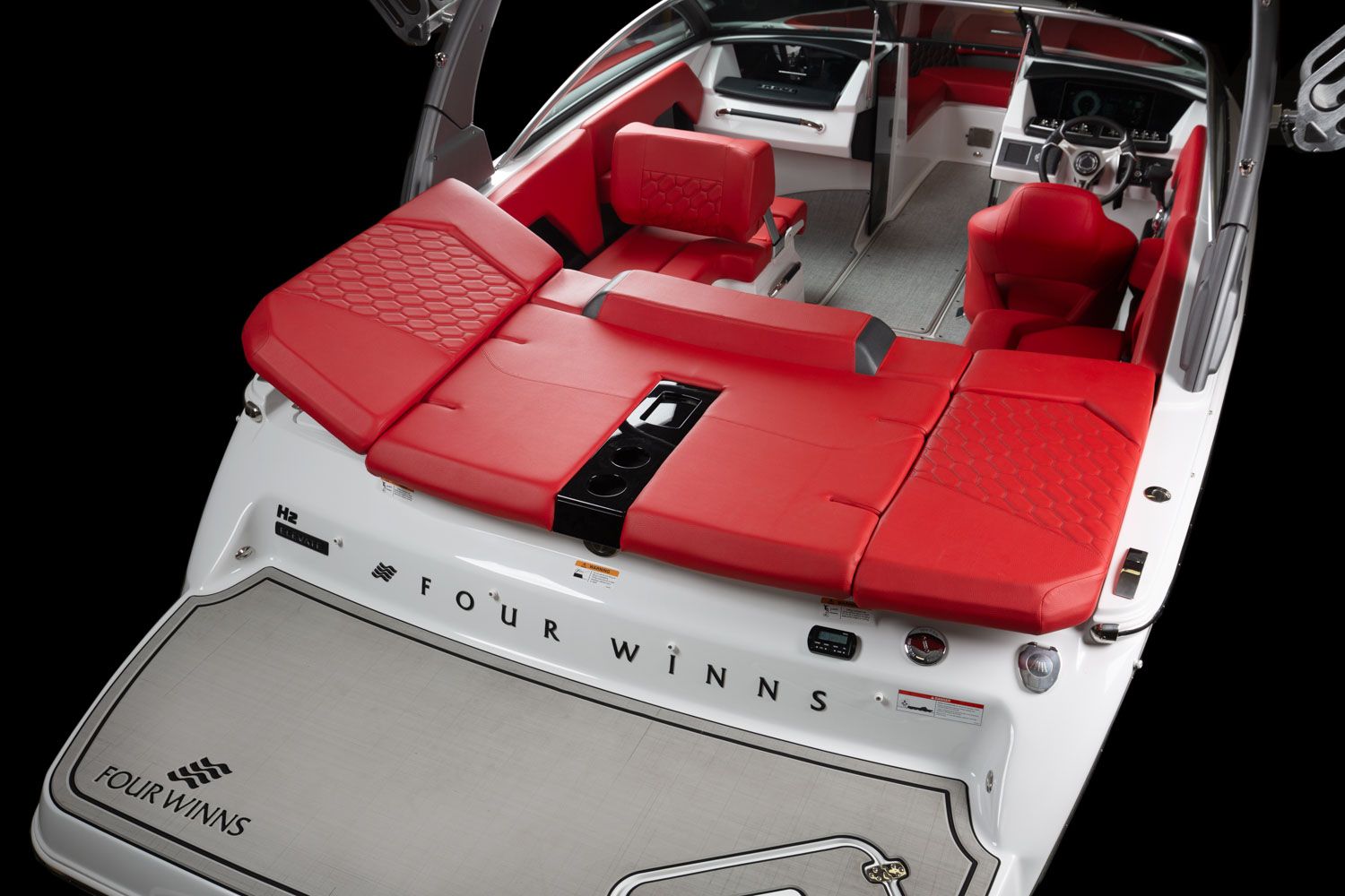 Innenbereich der Four Winns H2 Surf