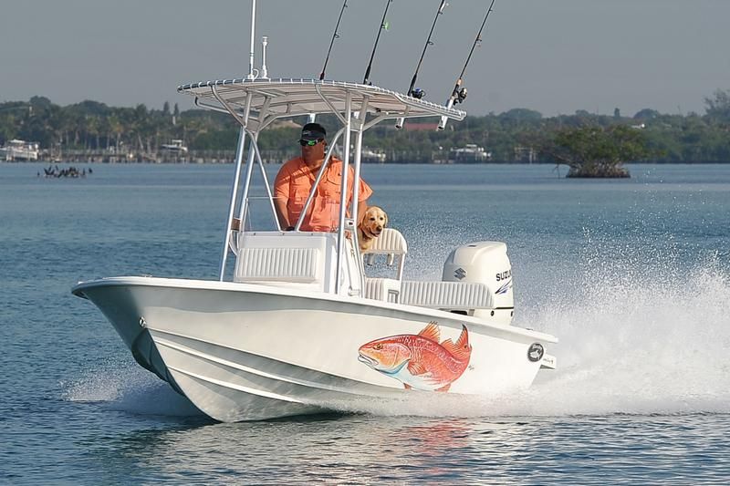 Exterior del Dusky 218 RL