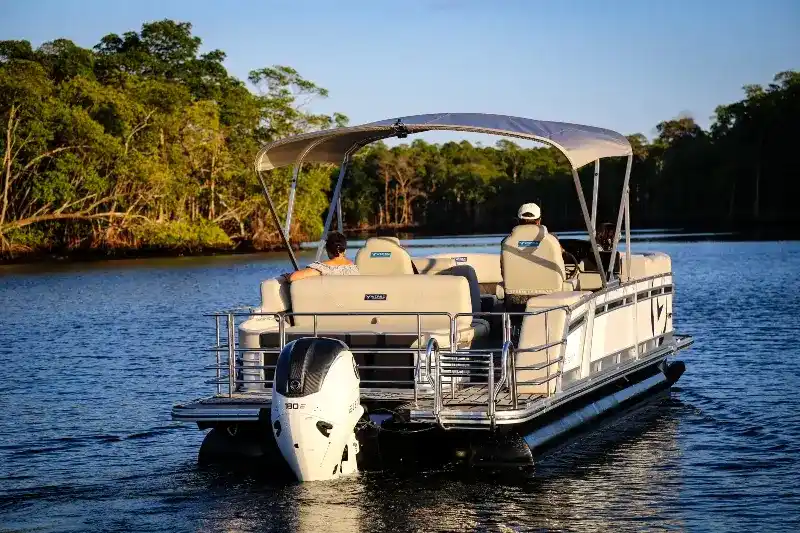 Vision Marine V24 Interior