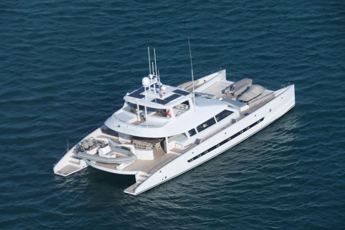 Two Oceans 750E Power Catamaran Exterior