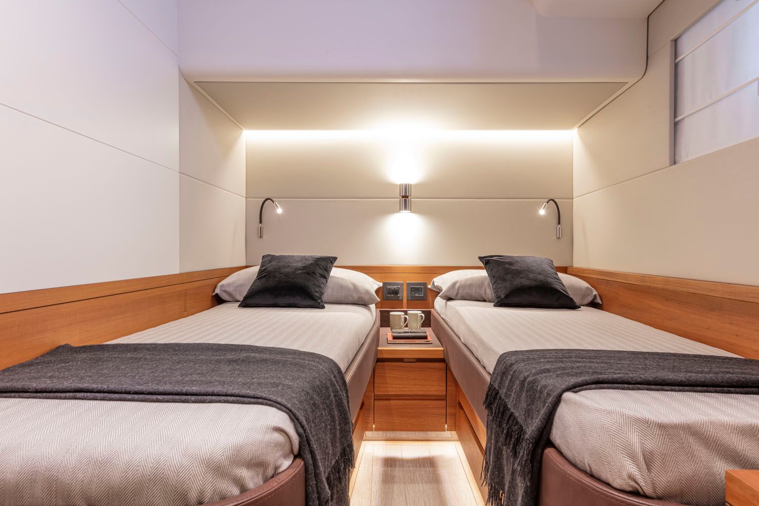 Pardo Yachts E60 Interior