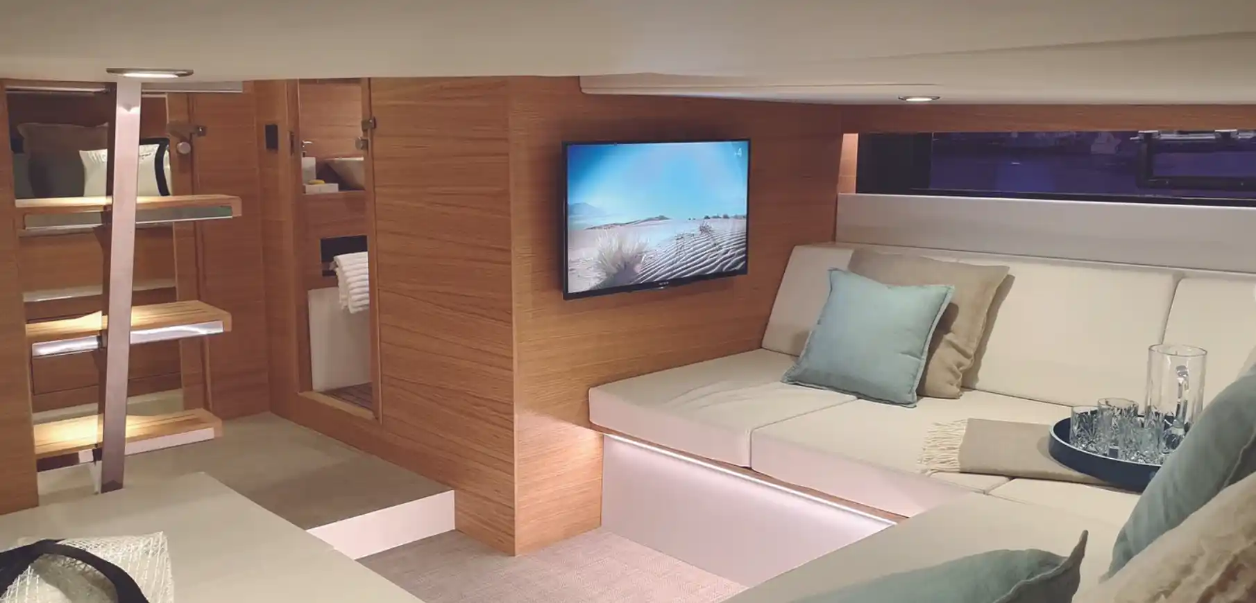 De Antonio Yachts D42 Open Interior