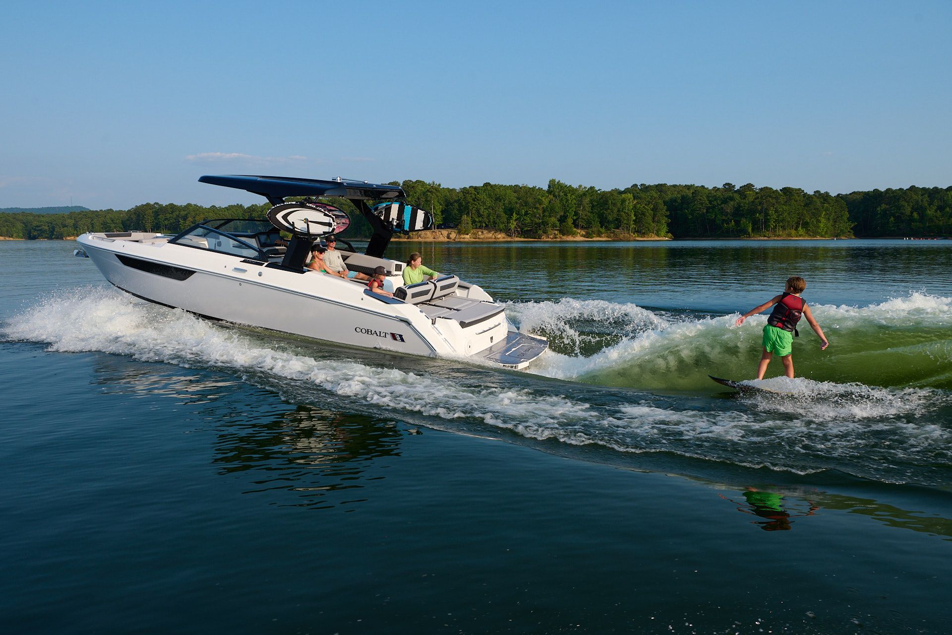 Cobalt Boats R31 Surf