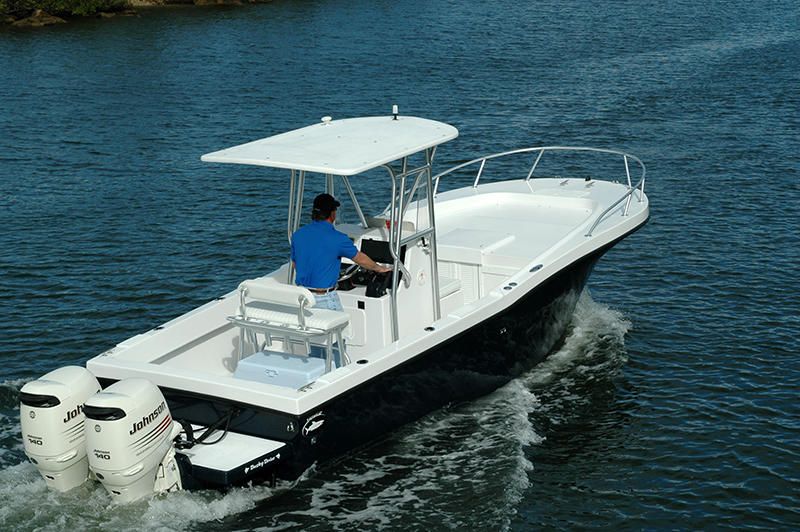 Extérieur du Dusky 252 Fisherman's Cuddy