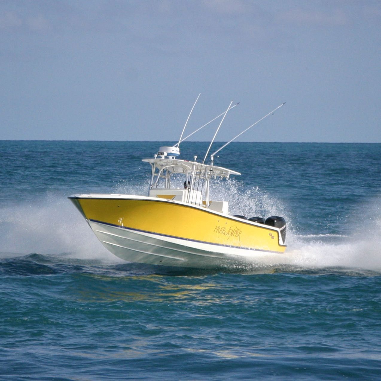 SeaVee 340B Exterior
