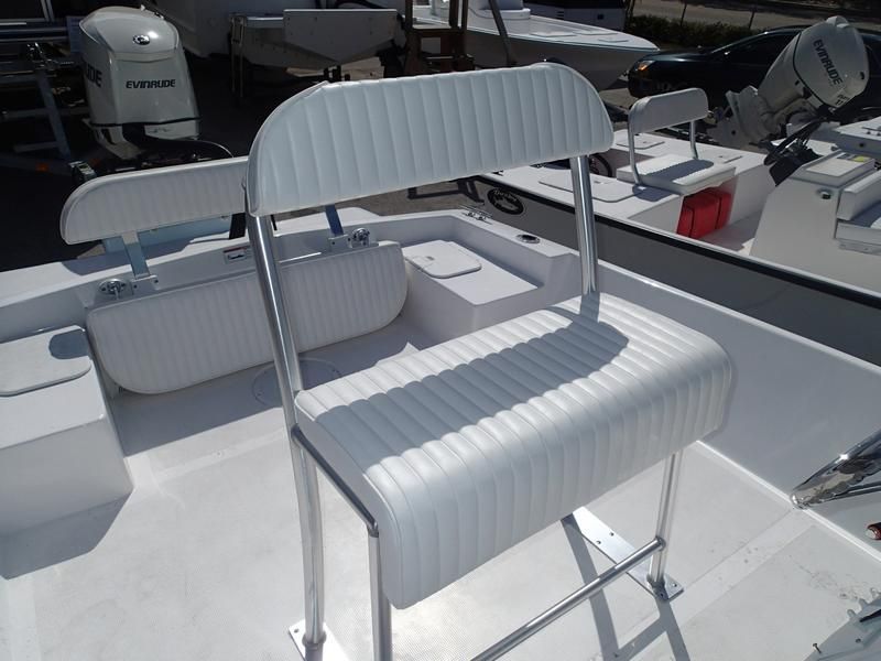 Interior del Dusky 218 RL XF