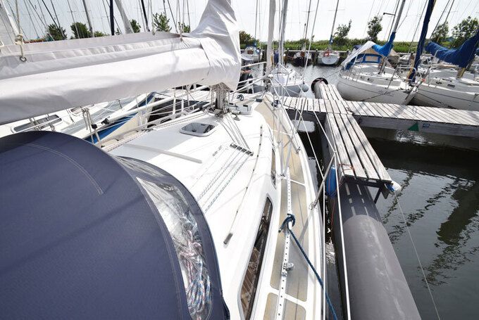 Hurley 800 Exterior