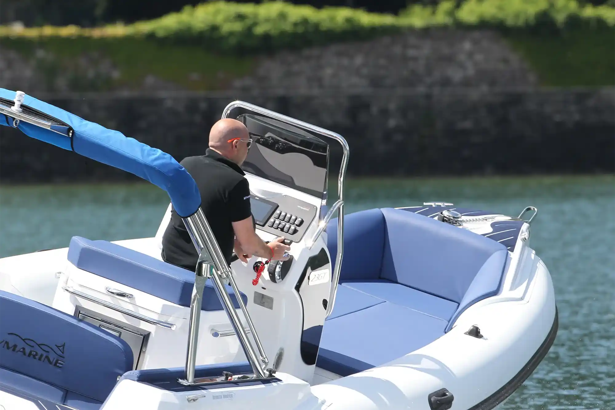 MV Marine MV 23GT Interior