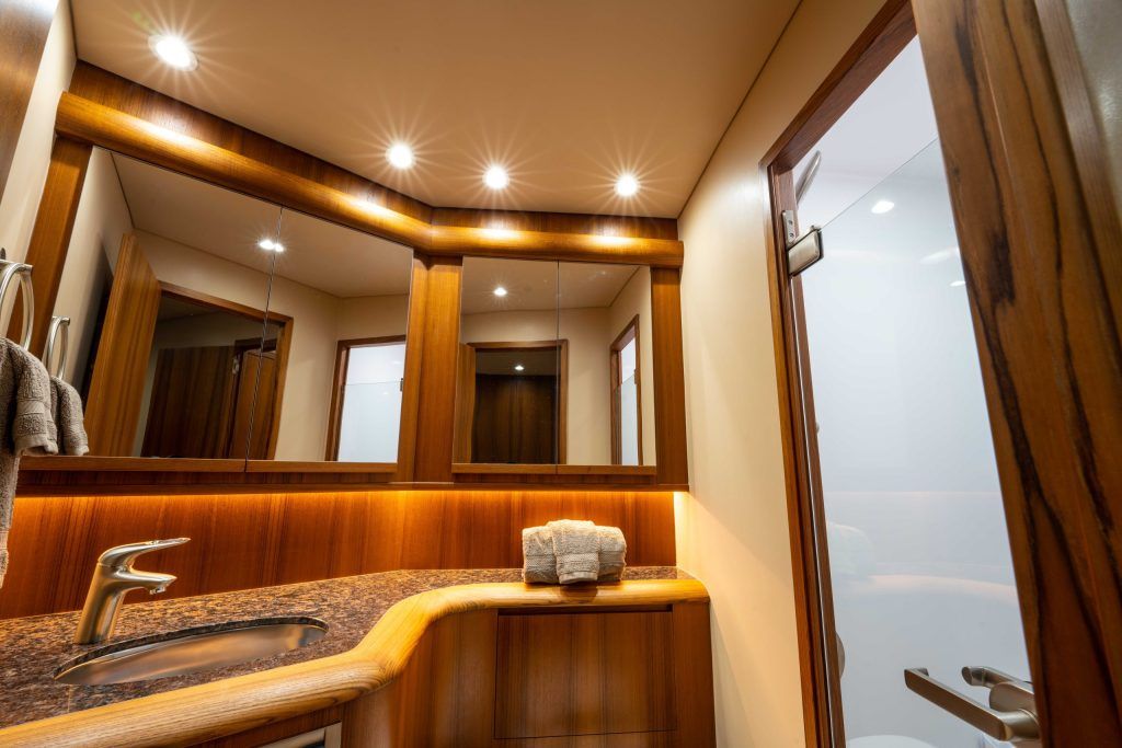 Interior del Garlington 71' Flybridge