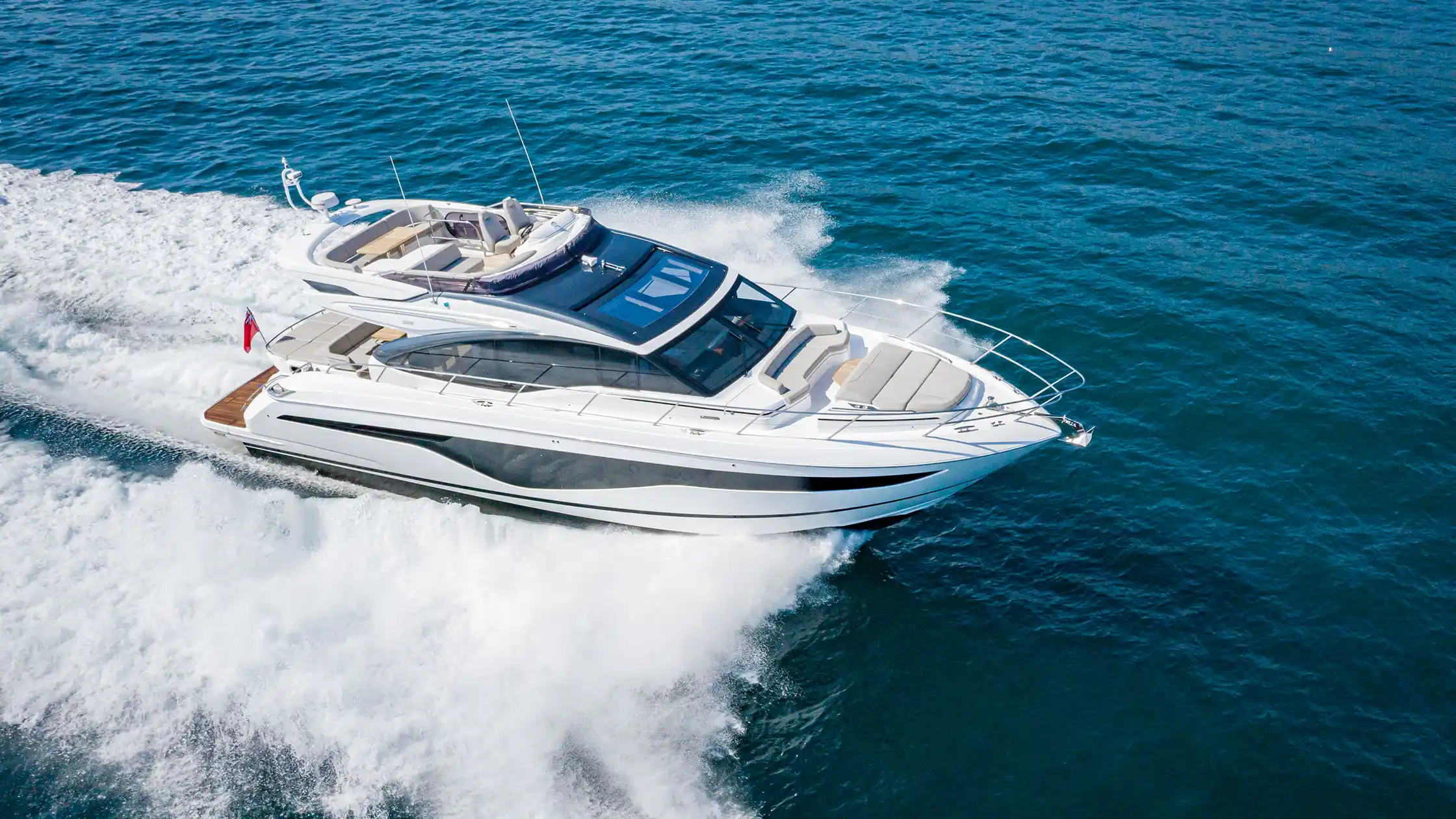 Princess Yachts S62 Exterior