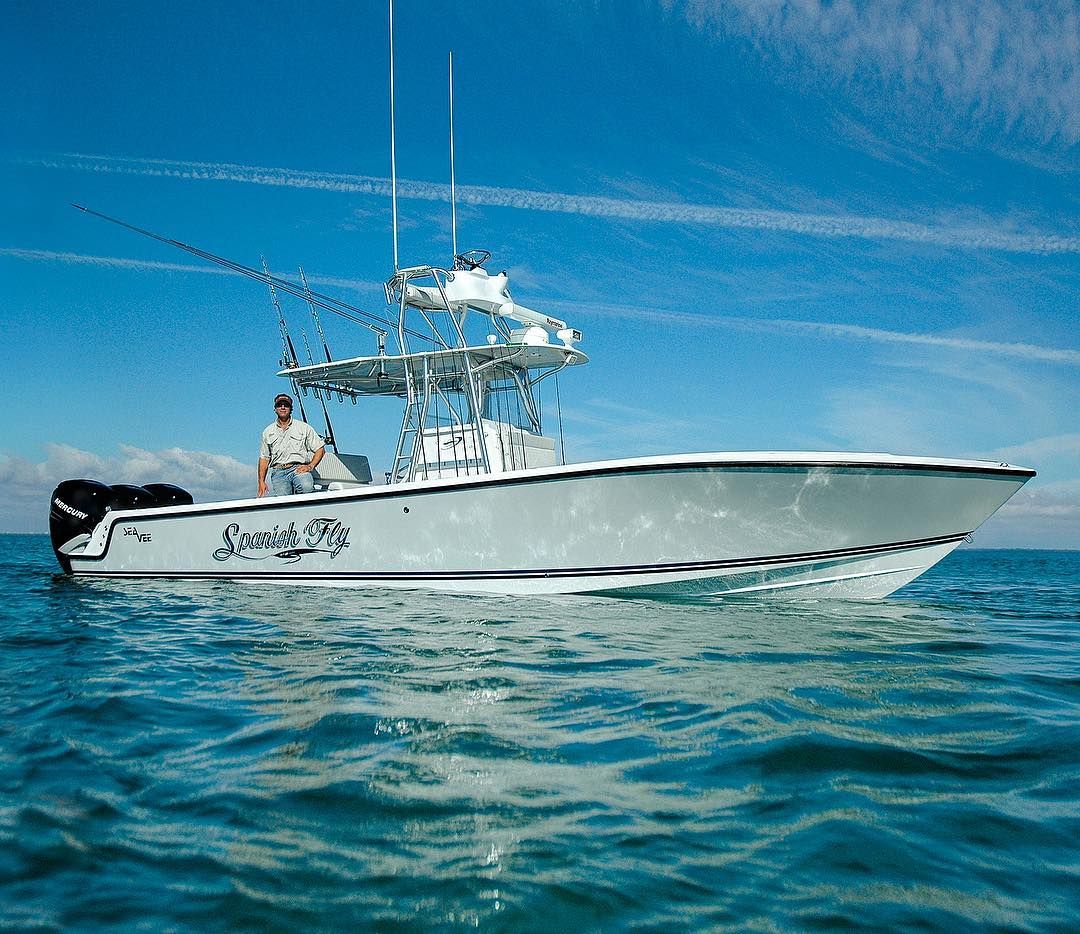 SeaVee 340B Interior