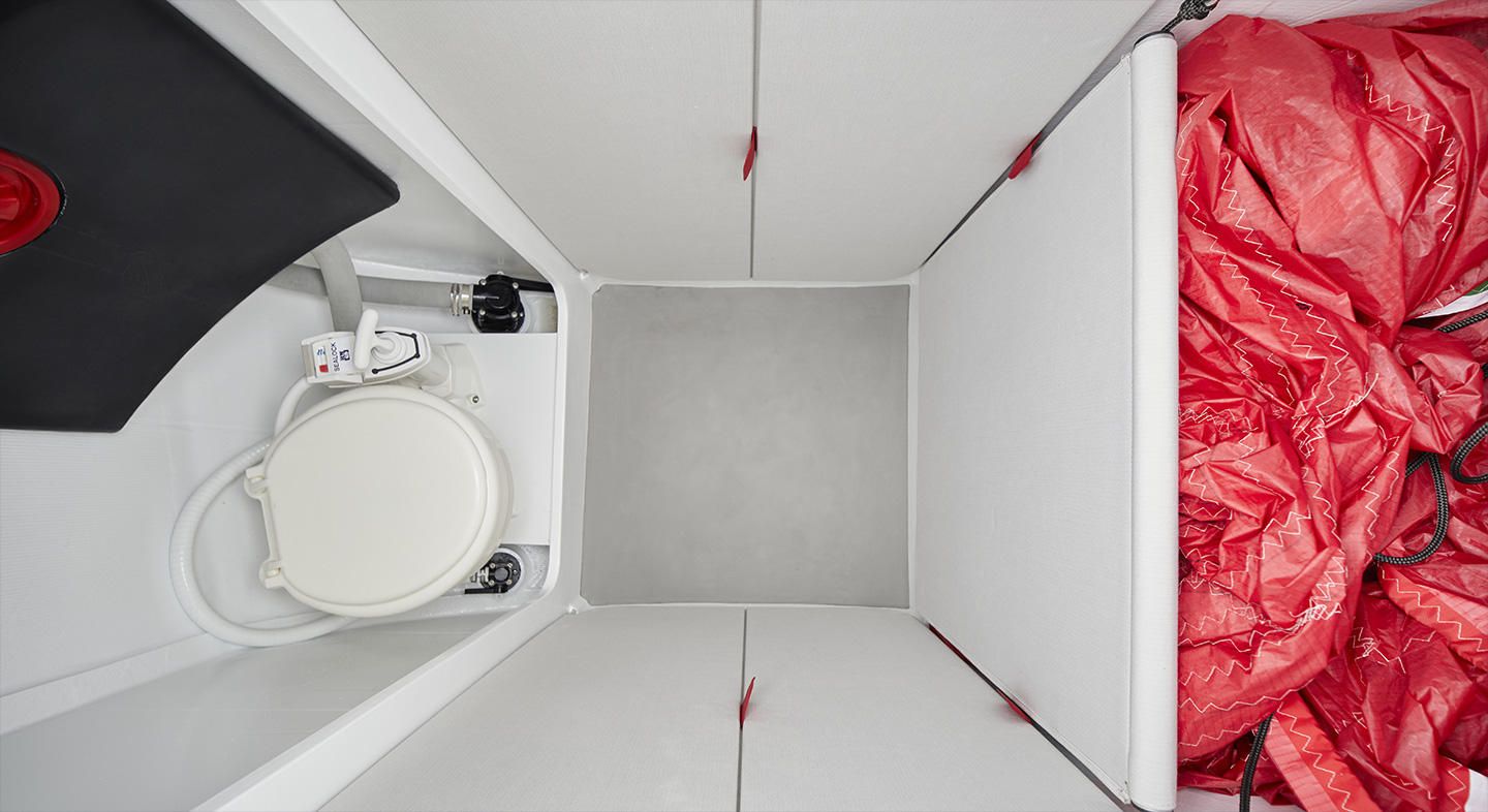 Interni del Beneteau First 27 SE